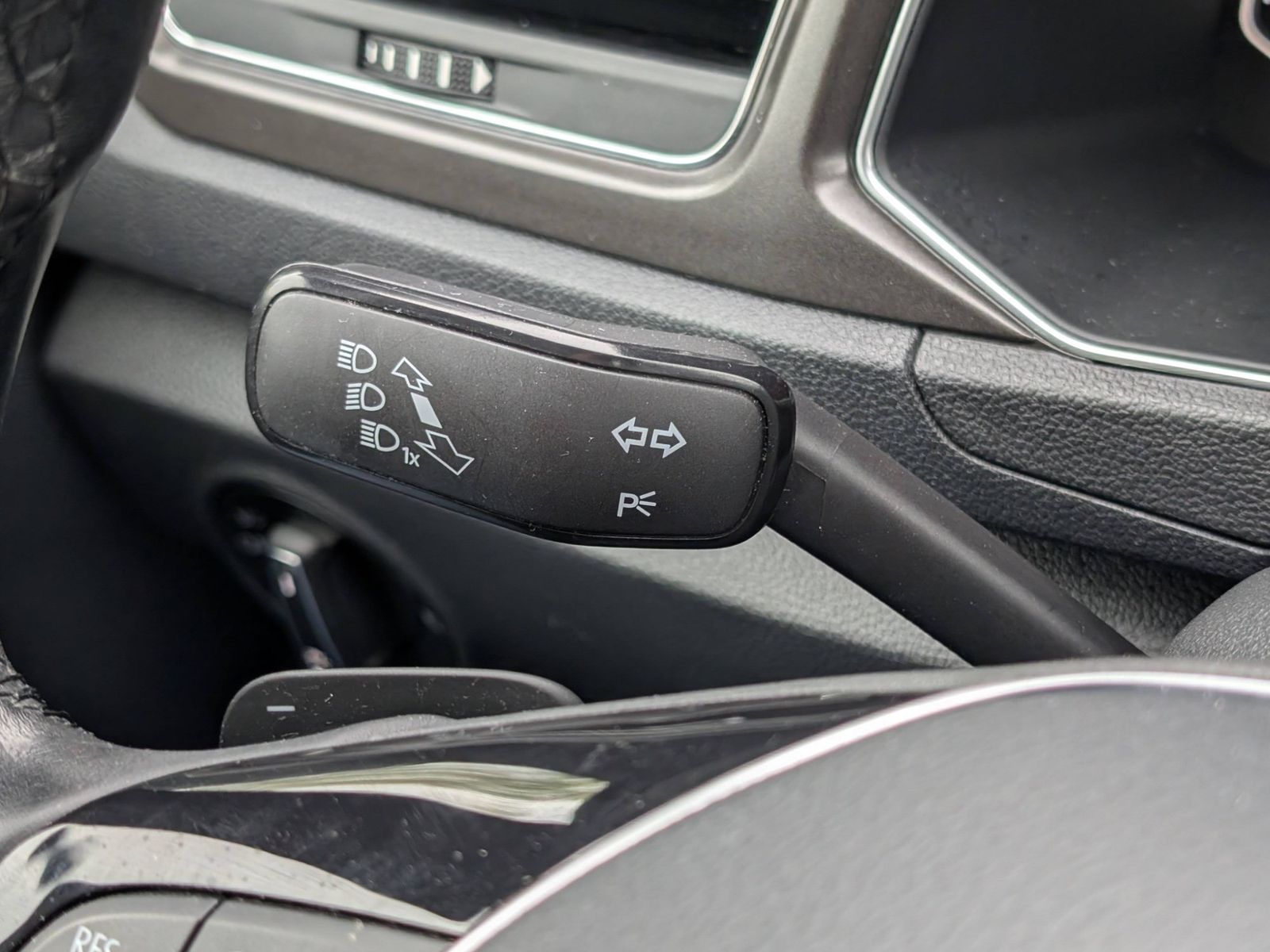 VW T-Roc 2.0 TDI Style Automatik Navi ACC – Bild 33