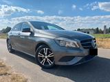 Mercedes-Benz A 200BlueEfficiencyAutom.SHZ/PDC/Teilleder/EU6 - gebrauchte Mercedes-Benz A 200 aus dem Jahr 2013