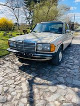 Mercedes-Benz Mercedes W123 200D Automatik, Schiebedach,... - Mercedes-Benz 200: 200d W123