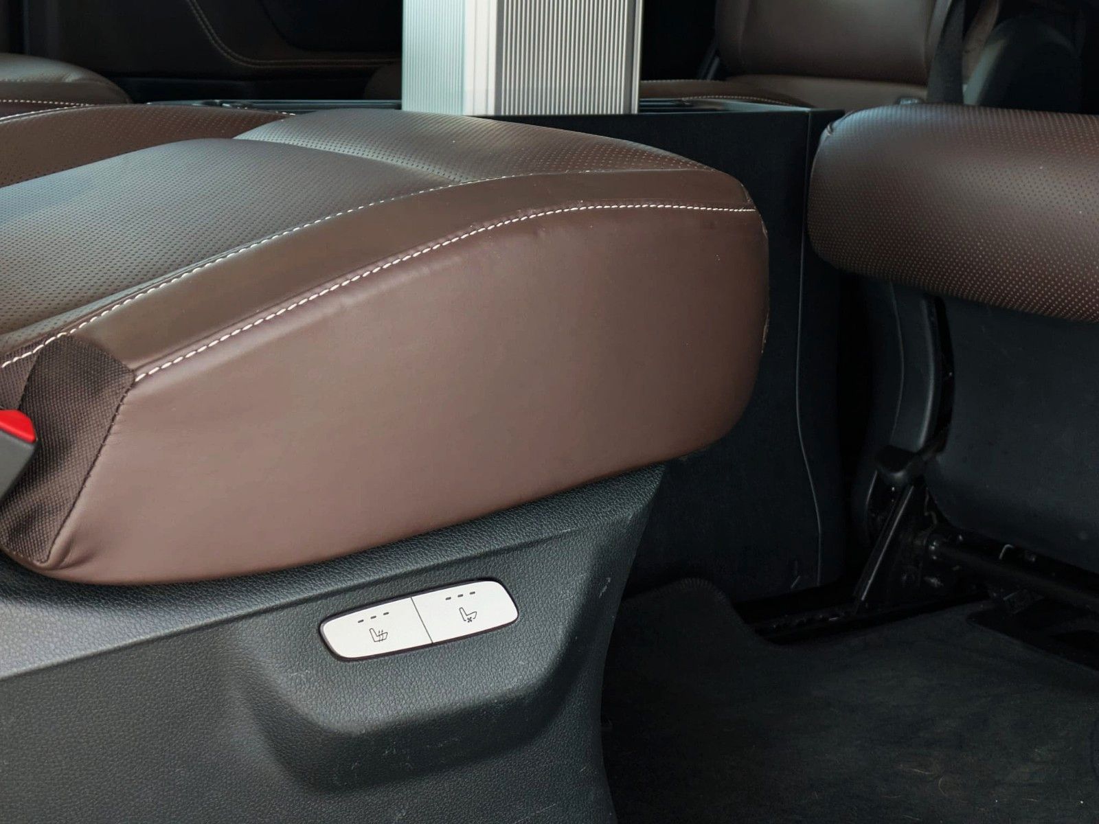 Fahrzeugabbildung Mercedes-Benz V 250d AMG 4M LANG 6 SITZE VIP SHUTTLE MEGAVOLL!