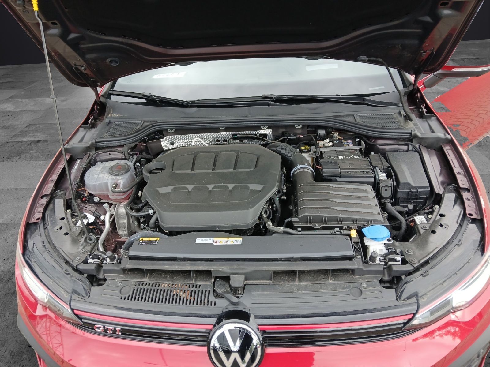 Fahrzeugabbildung Volkswagen Golf VIII GTI DSG Matrix AHK Navi Harman AID ACC