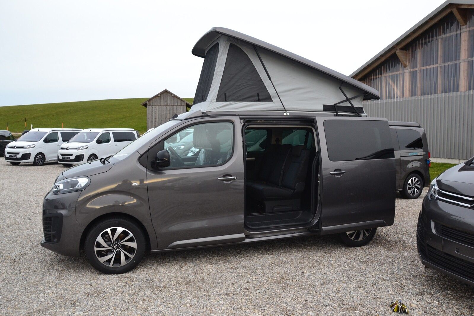 Fahrzeugabbildung Pössl Vanster Citroen 180 PS 9465 EUR geschenkt