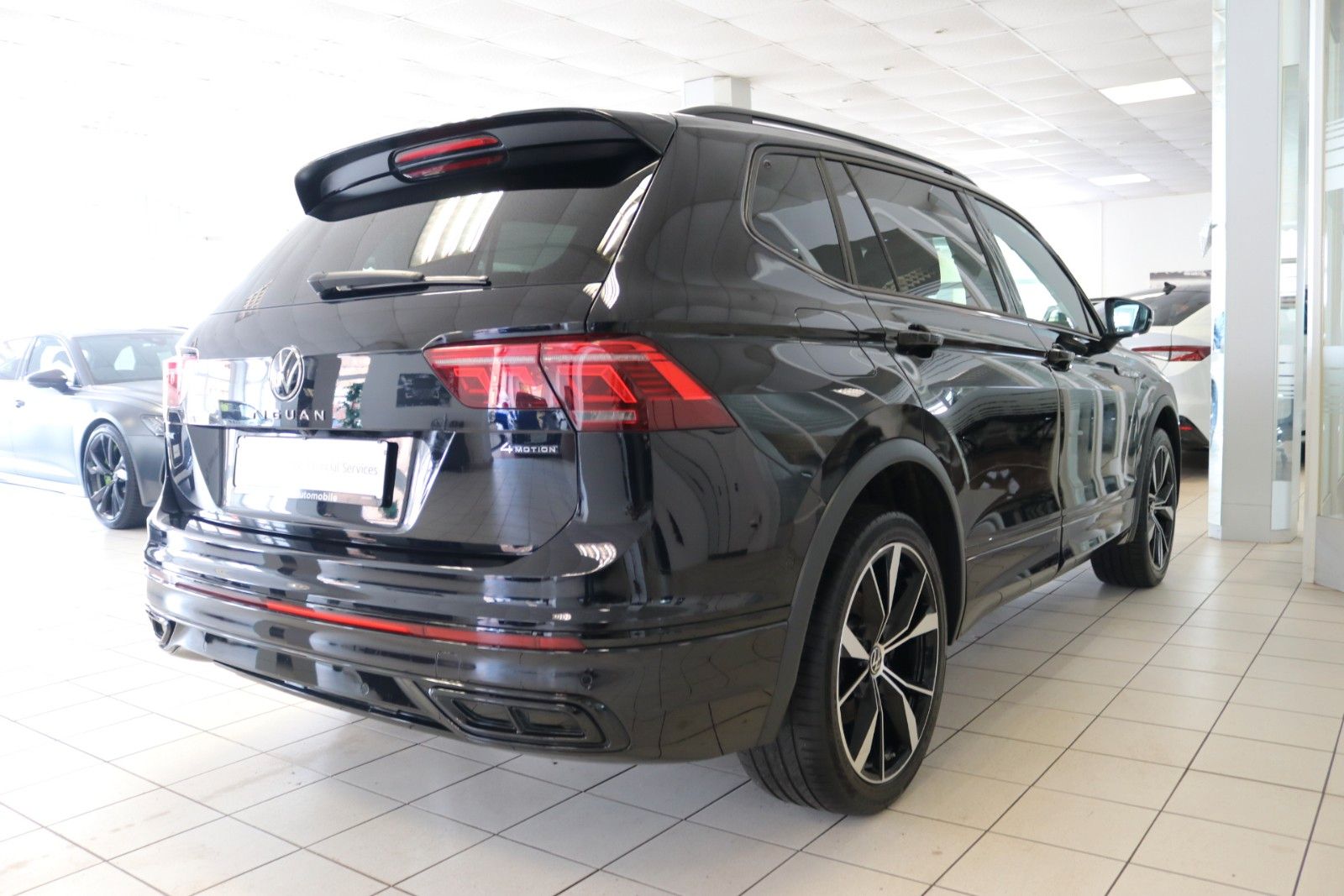 Volkswagen Tiguan Allspace R-Line AHK DCC 360° HUD Pano ACC foto 9
