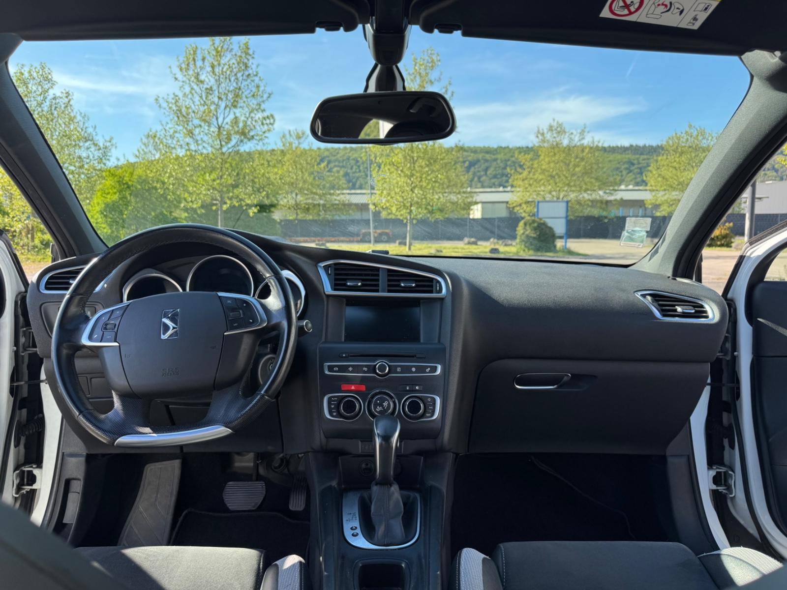 DS Automobiles Citroën DS4 1.6 BLUE-HDI 8V TURBO 120 PS