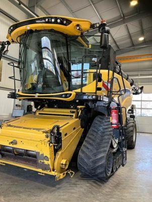 New Holland CR 10.90