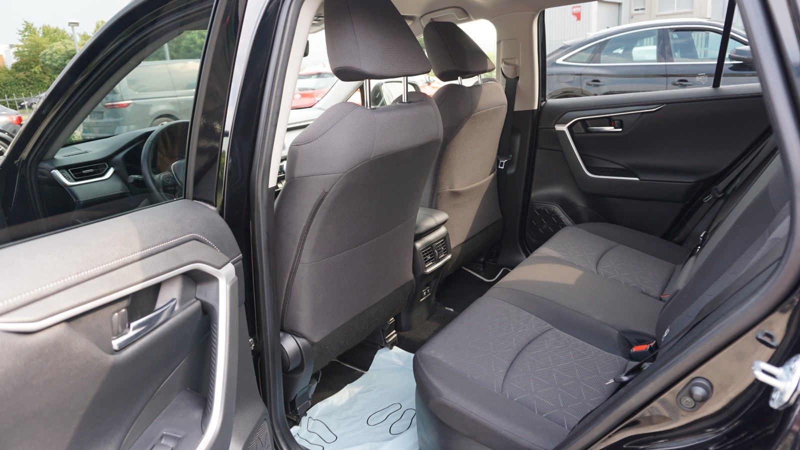 Fahrzeugabbildung Toyota RAV4 Hybrid 4x4 Team Deutschland LED,ACC,SH,AHK