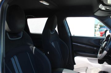 Fahrzeugabbildung MINI Clubman Cooper SD All4 JCW Navi