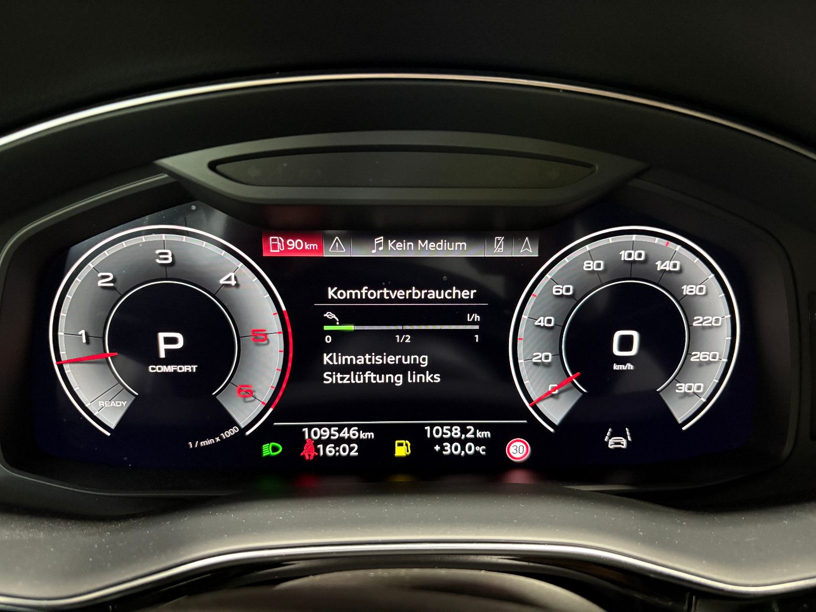 Fahrzeugabbildung Audi Q8 45 TDI quattro/APPLE/8-FACH/MASSAGE/NAVI/KAME