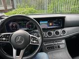 Mercedes-Benz E 300 de T Autom. - - Mercedes-Benz Hybrid (Diesel/Elektro): Weiß