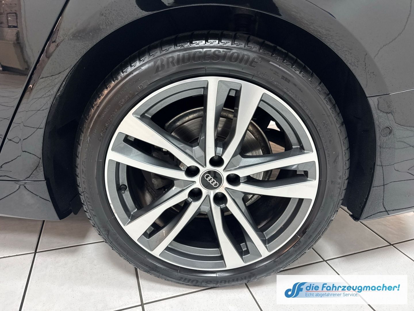 Fahrzeugabbildung Audi A6 Avant 40 TDI sport S-line Sportpaket AHK-klap