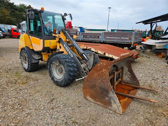 Volvo L 20 B - P//Forks + Bucket //