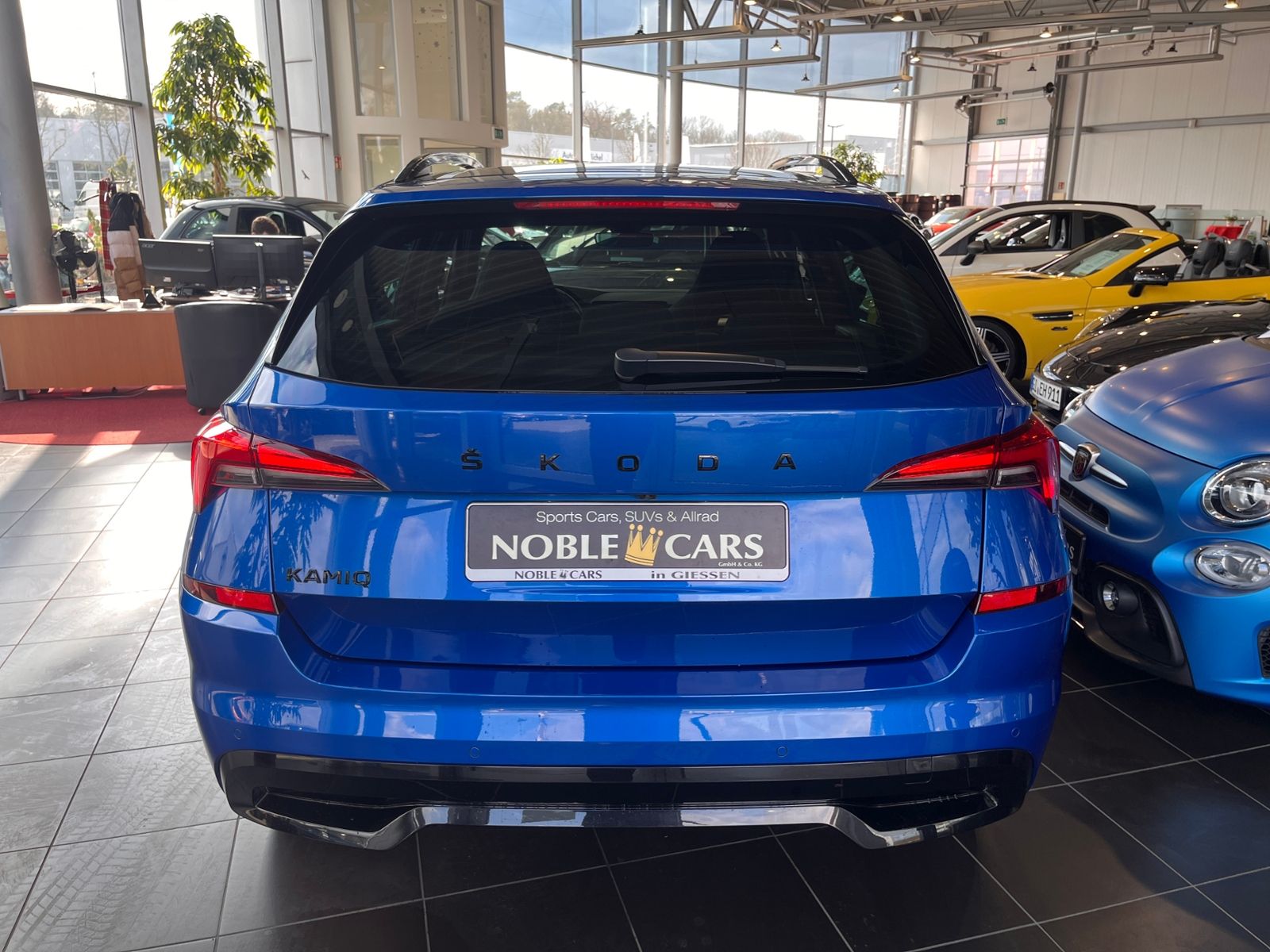 Fahrzeugabbildung SKODA Kamiq Monte Carlo AHK PANO ACC LED