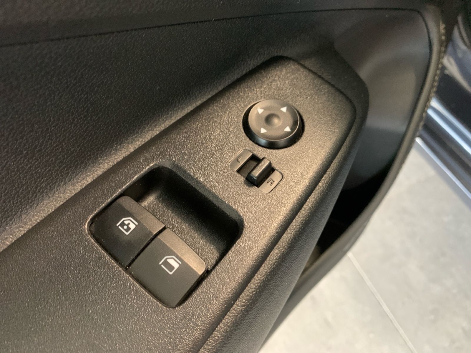 Fahrzeugabbildung Hyundai i10 1.2 Trend Automatik Navi