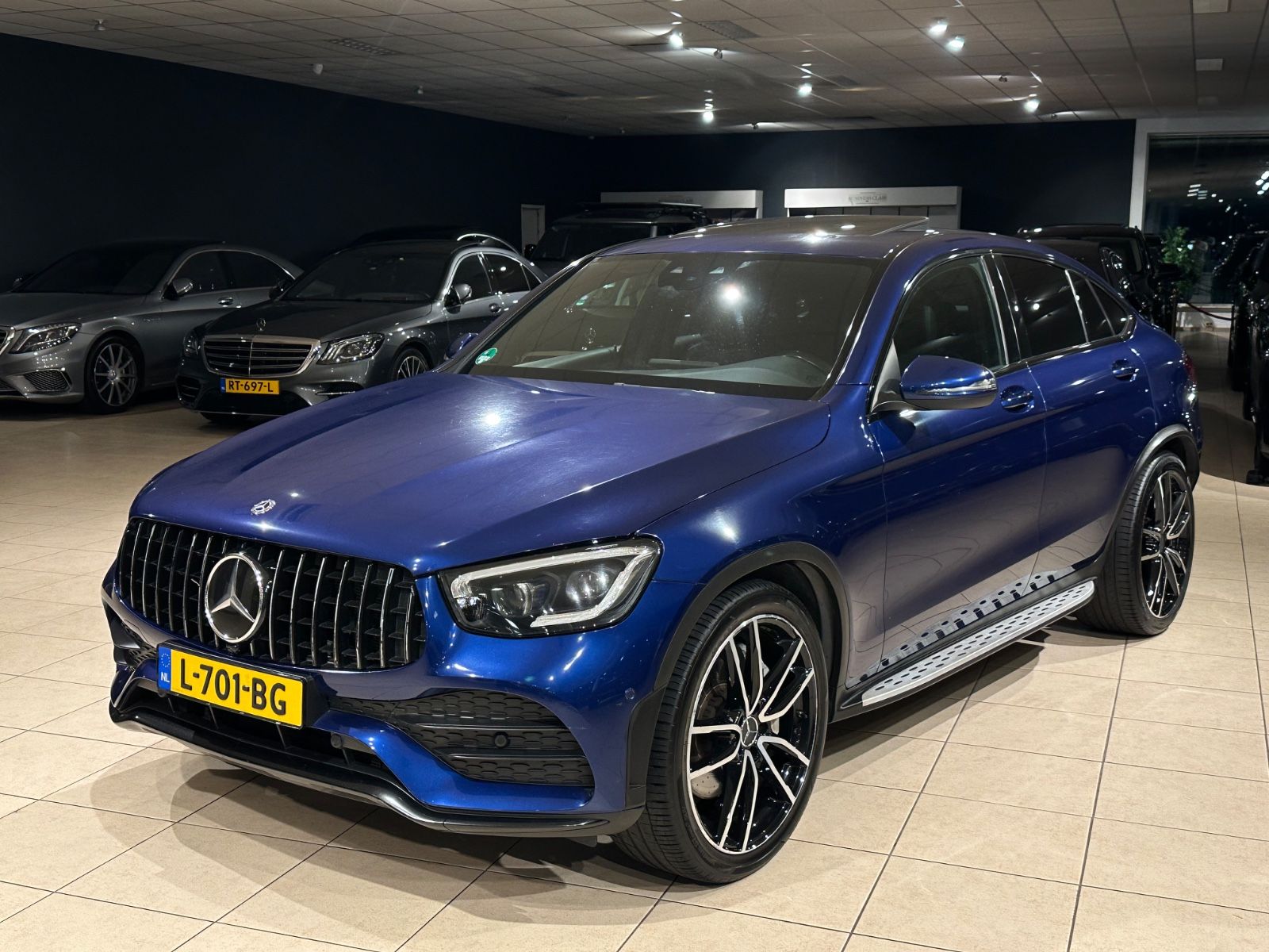 Mercedes-Benz GLC300 Coupe 4Matic/AMG/DISTR/AIRMATIC/BURMESTE imagem 2
