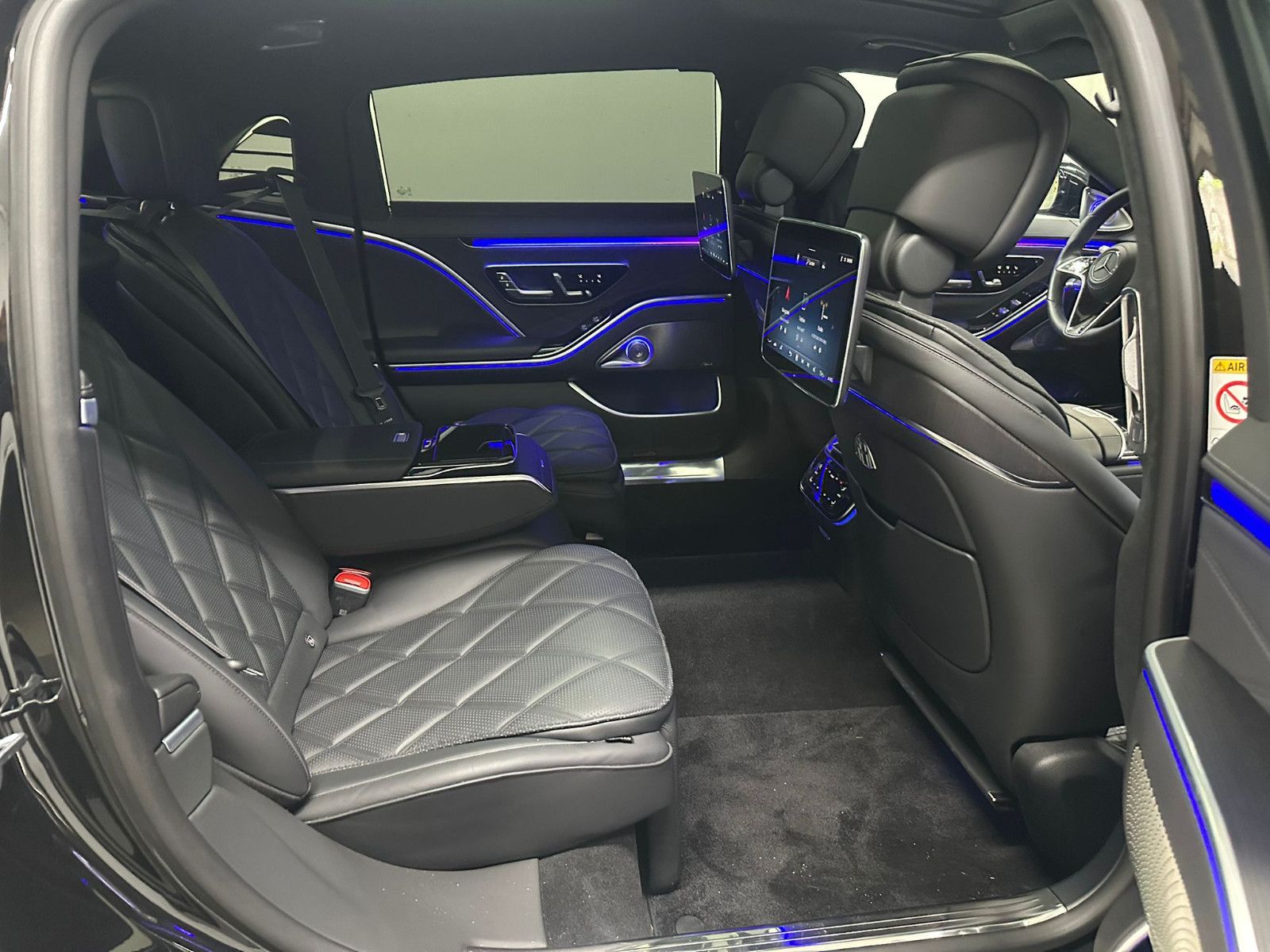 Fahrzeugabbildung Mercedes-Benz S 680 Maybach 4 matic *PANO*BURMESTER 4D*