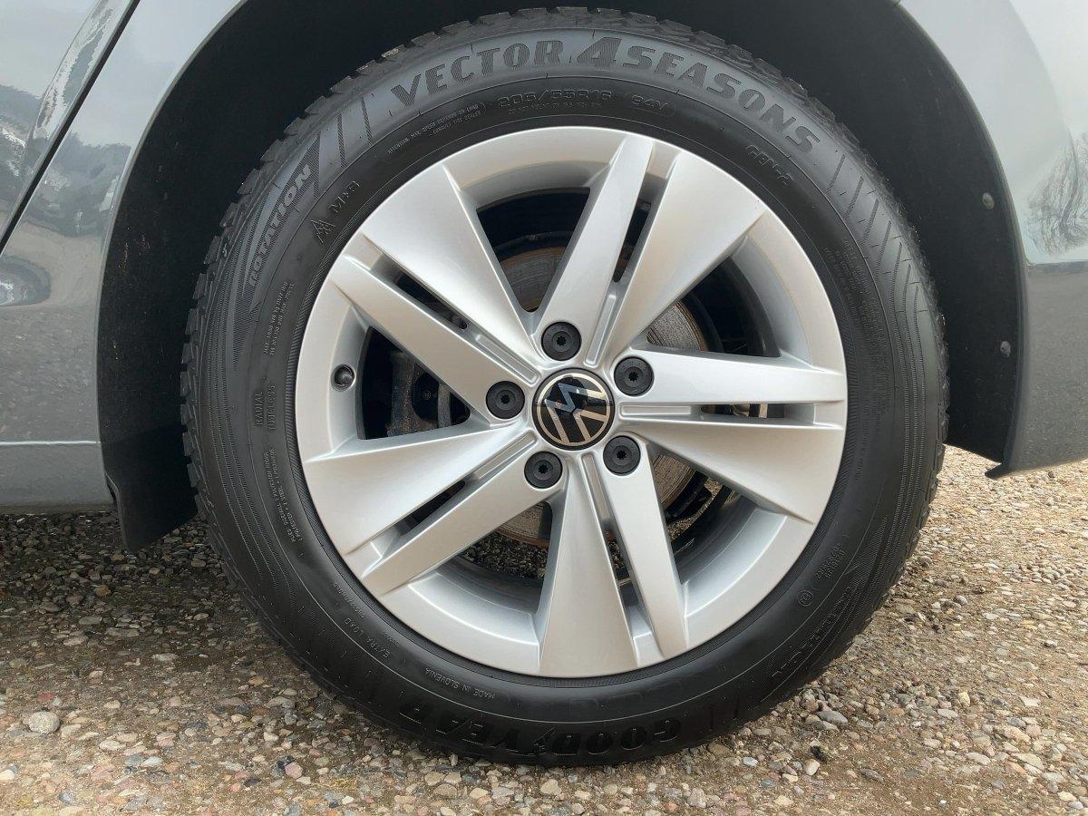 Volkswagen Golf VIII 1.5 eTSI Life ACC,AHK,AUTOM.,LED,Navi, миниатюра 15