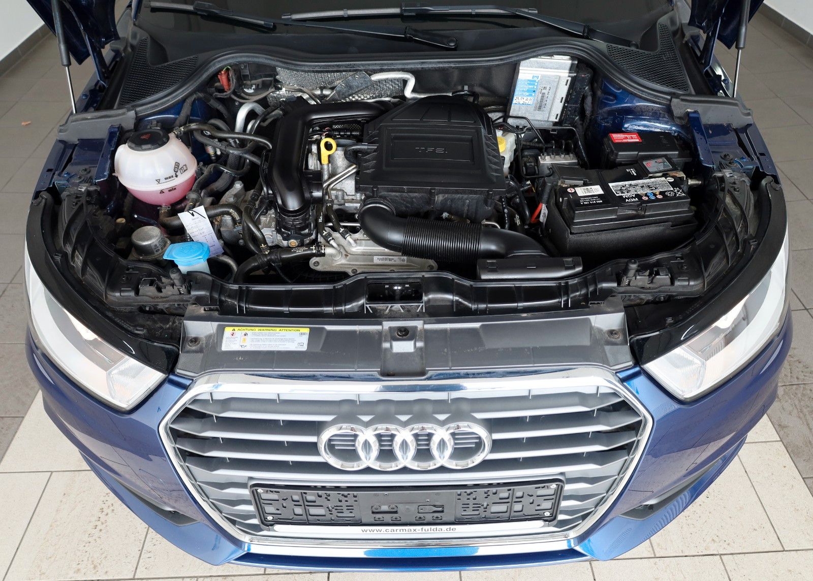 Fahrzeugabbildung Audi A1 Sportback PDC,8-fach bereift!