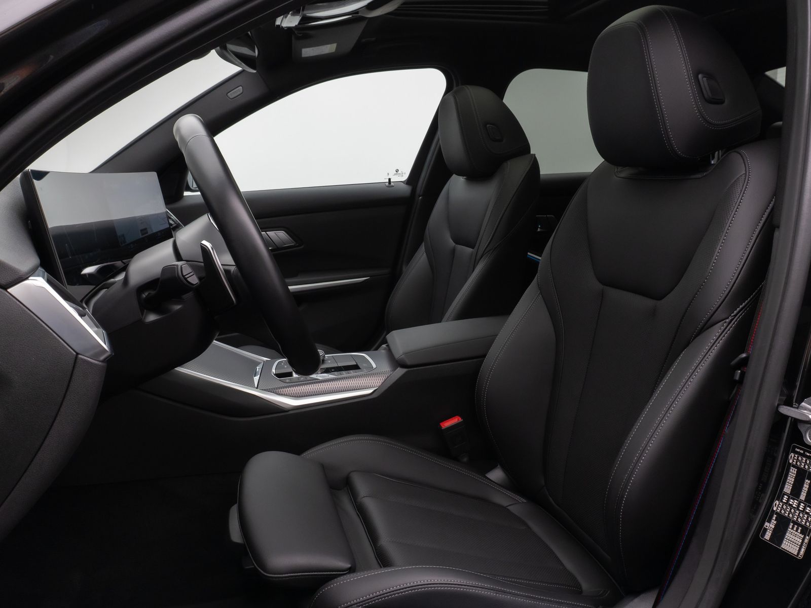 Fahrzeugabbildung BMW 320i M SportPro Glasdach Kamera HUD DAB HiFi 19"
