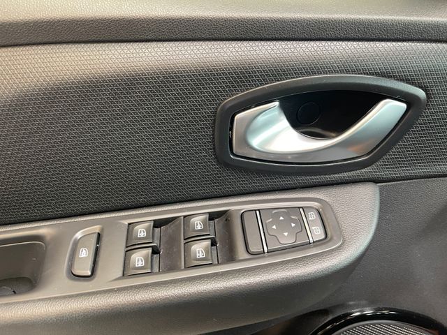Renault Clio IV Intens *1.HAND*NAVI*TEMPOMAT*SZHZ*