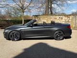 BMW M4 Cabrio M4 Carbon Shadow - graue BMW M4