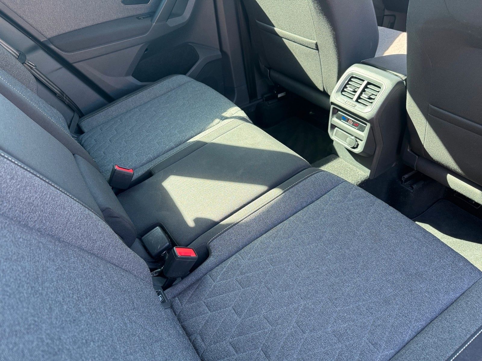 Fahrzeugabbildung Volkswagen Tiguan Life MOVE 1.5 TSI