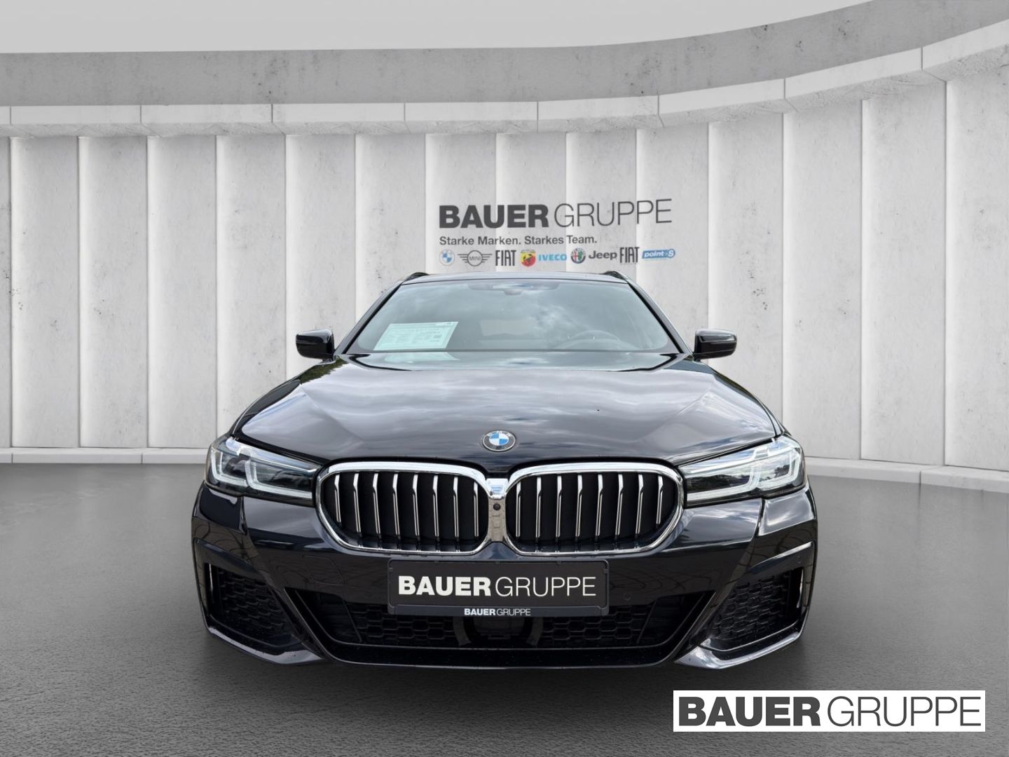 BMW 520 d xDrive M Sport Touring Sportpaket HUD Stan imagem 2