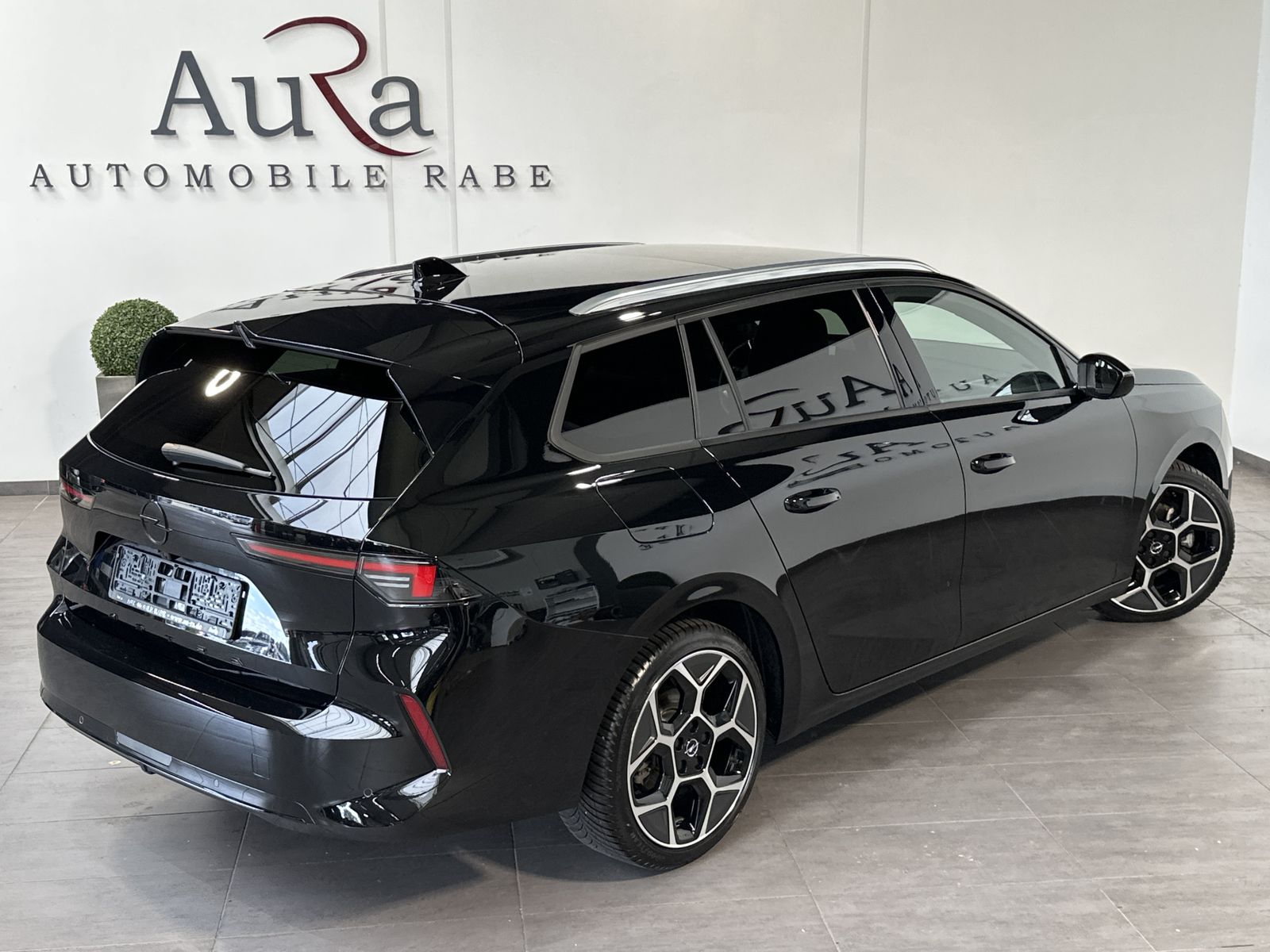 Fahrzeugabbildung Opel Astra SpT 1.5 D Aut. GS NAV+LED+PANO+18ZOLL+1HD