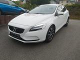 Volvo V40 Momentum - Volvo V40 mit Benzin-Antrieb: Limousine, Momentum
