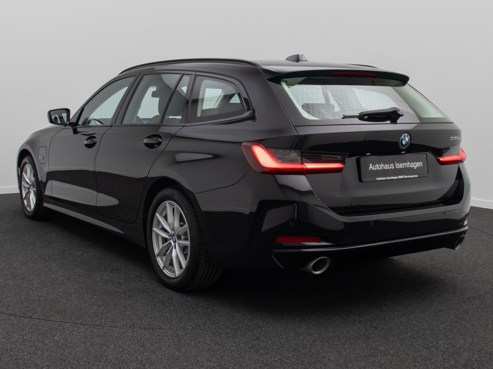 Fahrzeugabbildung BMW 330e DAB Widscreen Geschwindigkeitsreg Sport PDC