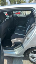 Volkswagen Golf - 11