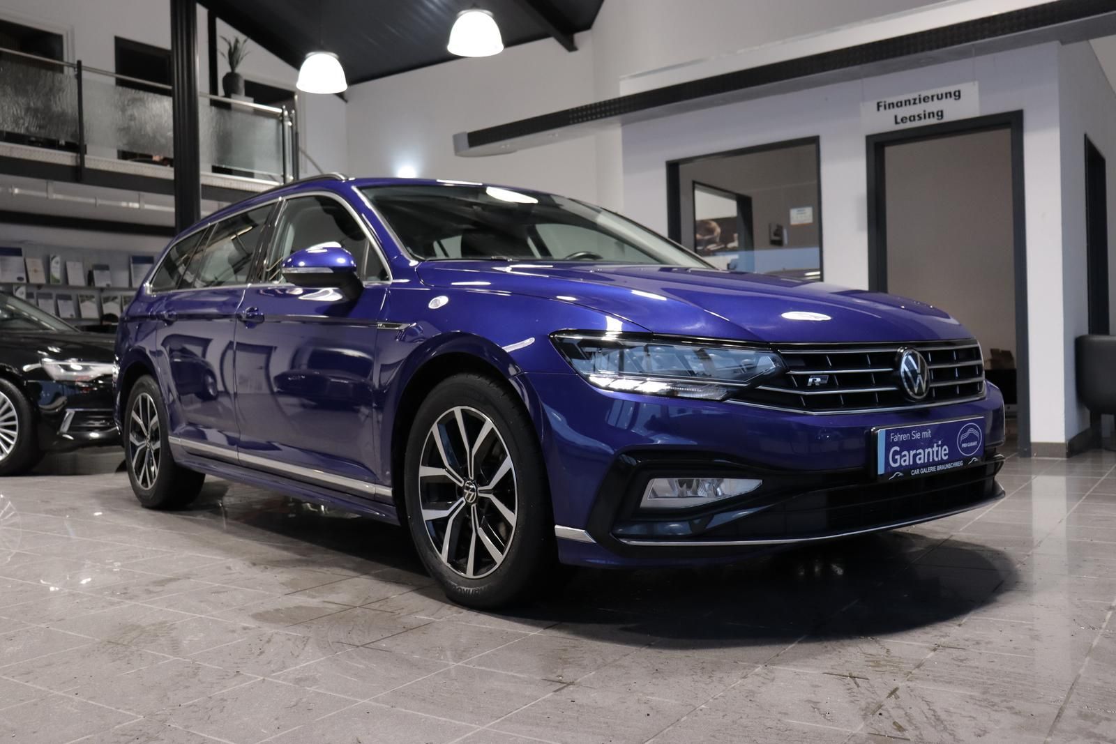 Volkswagen Passat Variant 2.0 TDI Business R-LINE NAVI ACC foto 2