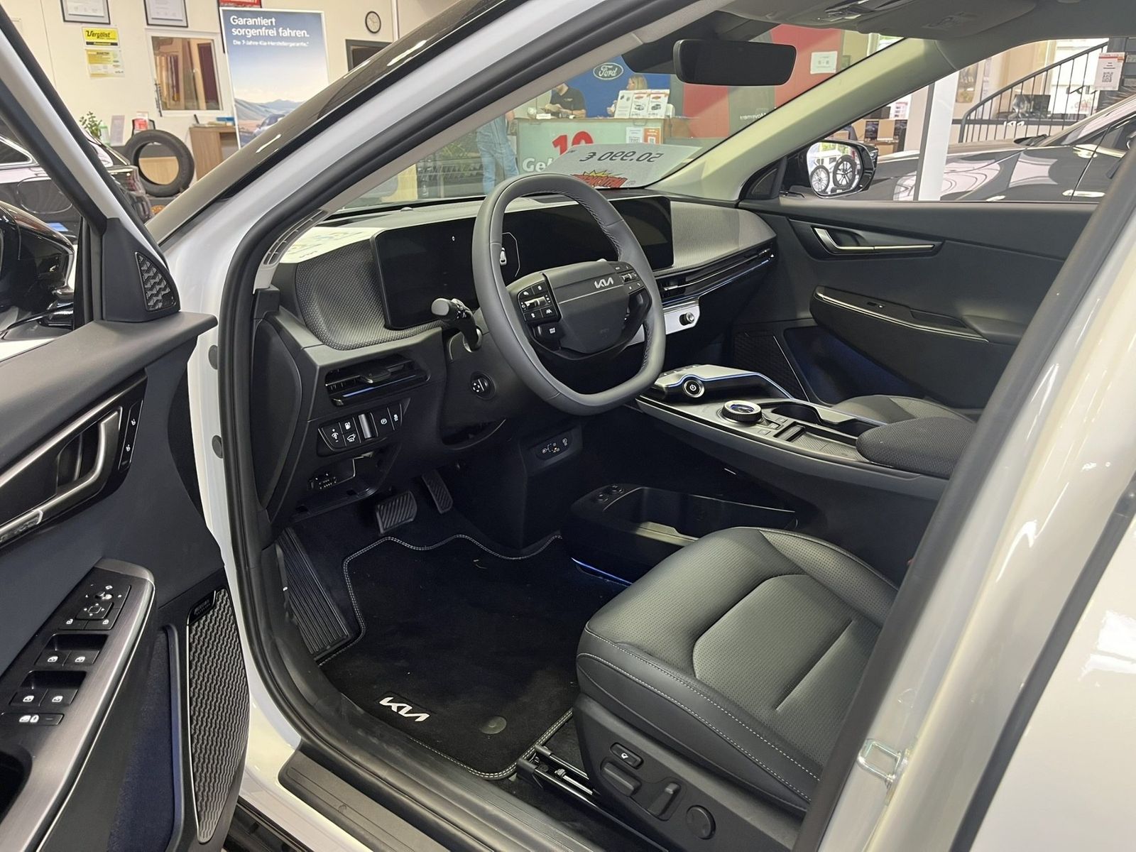 Fahrzeugabbildung Kia EV6 Earth 2WD, Komfortpaket,Wärmepumpe,Soundsy.