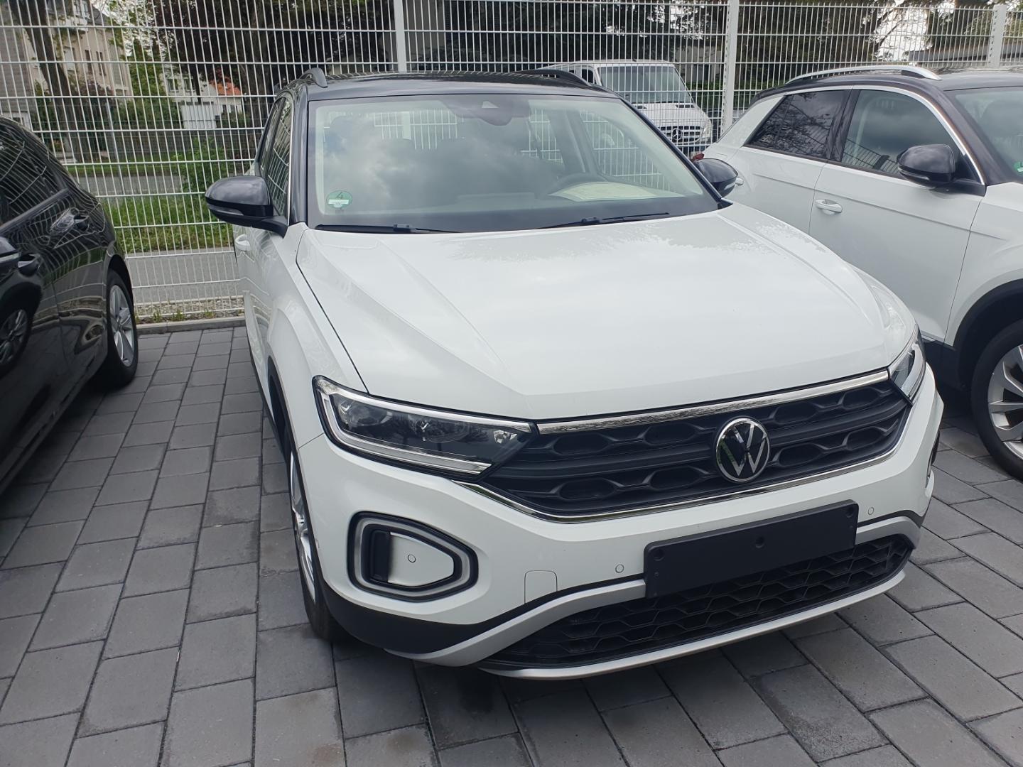 Volkswagen T-Roc 1.5 TSI DSG NAVI AHK Kamera StandHZG Digit