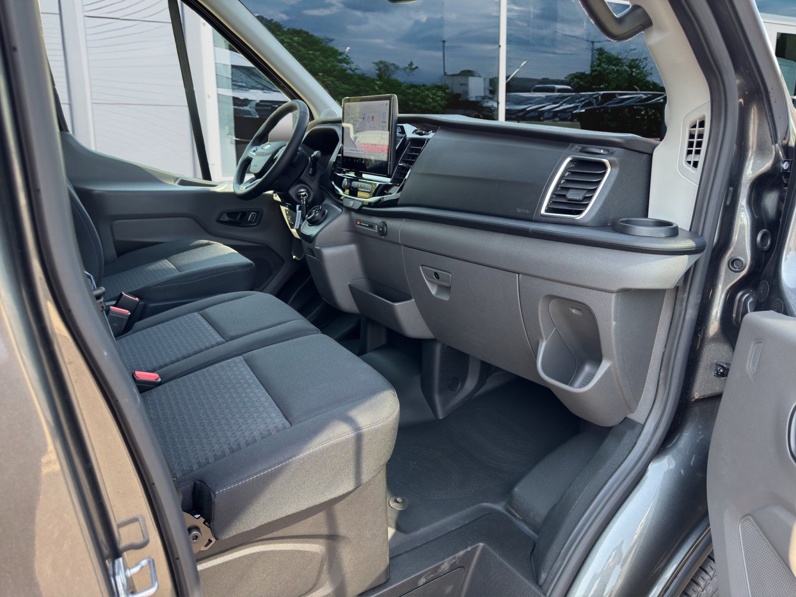 Fahrzeugabbildung Ford Transit  350 L3 Trend