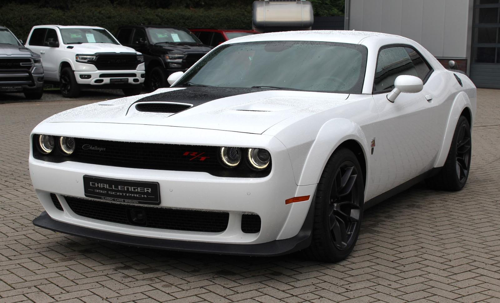 Dodge CHALLENGER 6,4L ScatPack Widebody - Unfallfrei