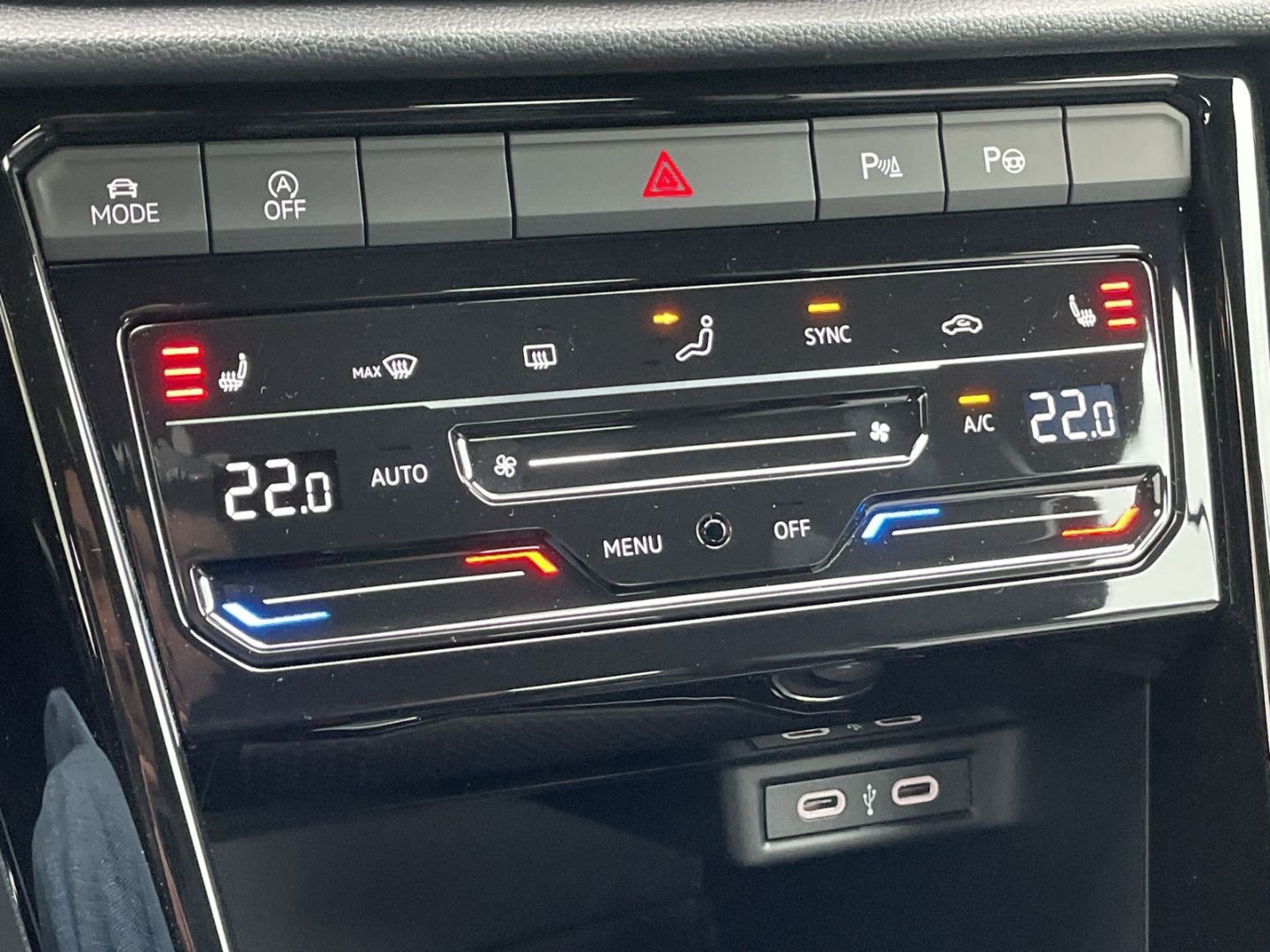 T-Roc Cabriolet R-Line 1.5 TSI DSG Kamera/Navi  