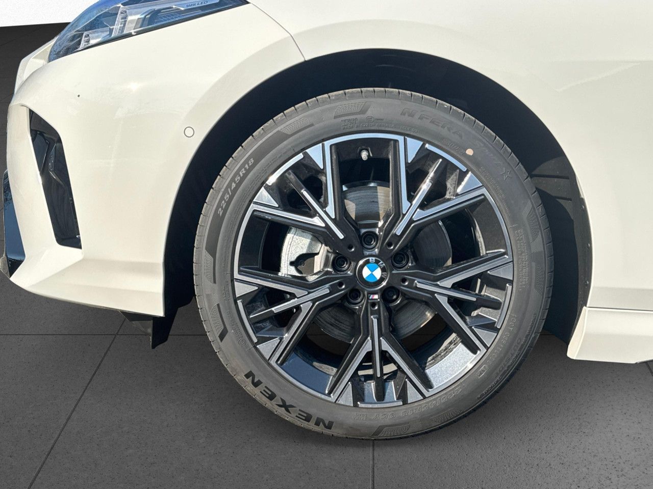 BMW 220 - Bild 18