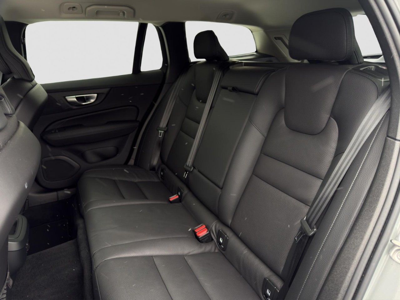 Volvo V60 B4 CC Plus AWD/Leder/Navi/LED/Kam/19Zoll/GJR foto 14