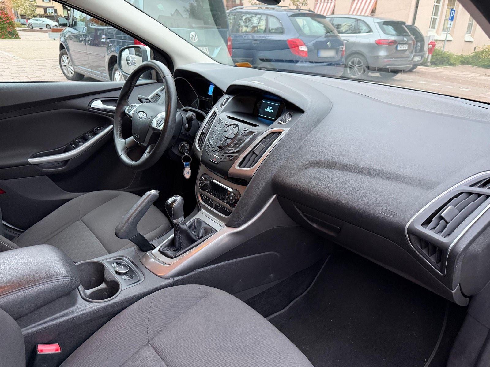 Ford Focus 2013 — photo 5
