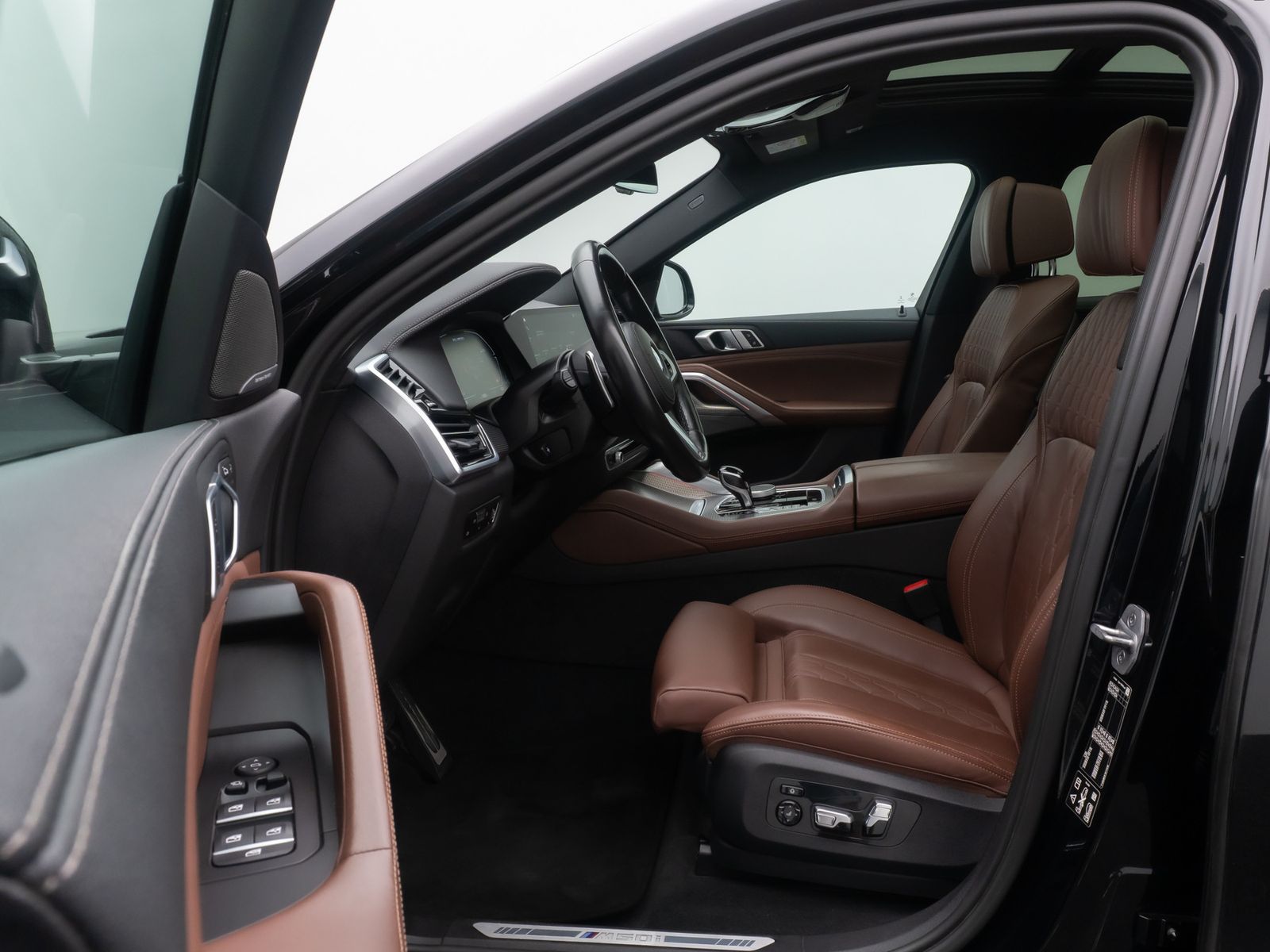 Fahrzeugabbildung BMW X6 M50i 360&deg;Laser DAB H/K Panoram Individual 22"