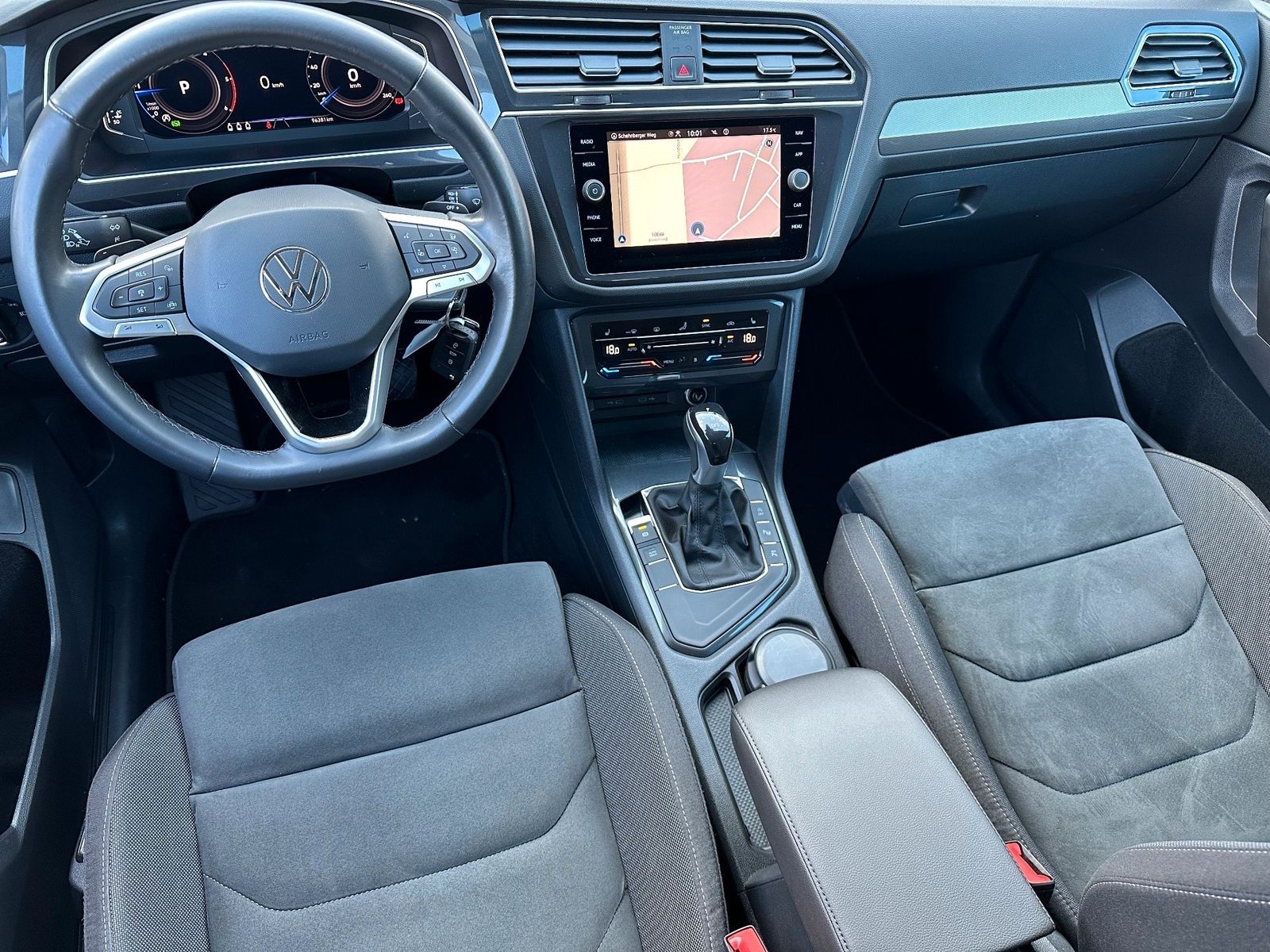 Fahrzeugabbildung Volkswagen Tiguan Allspace 2.0 TDI DSG Life NAV+LED+AHK