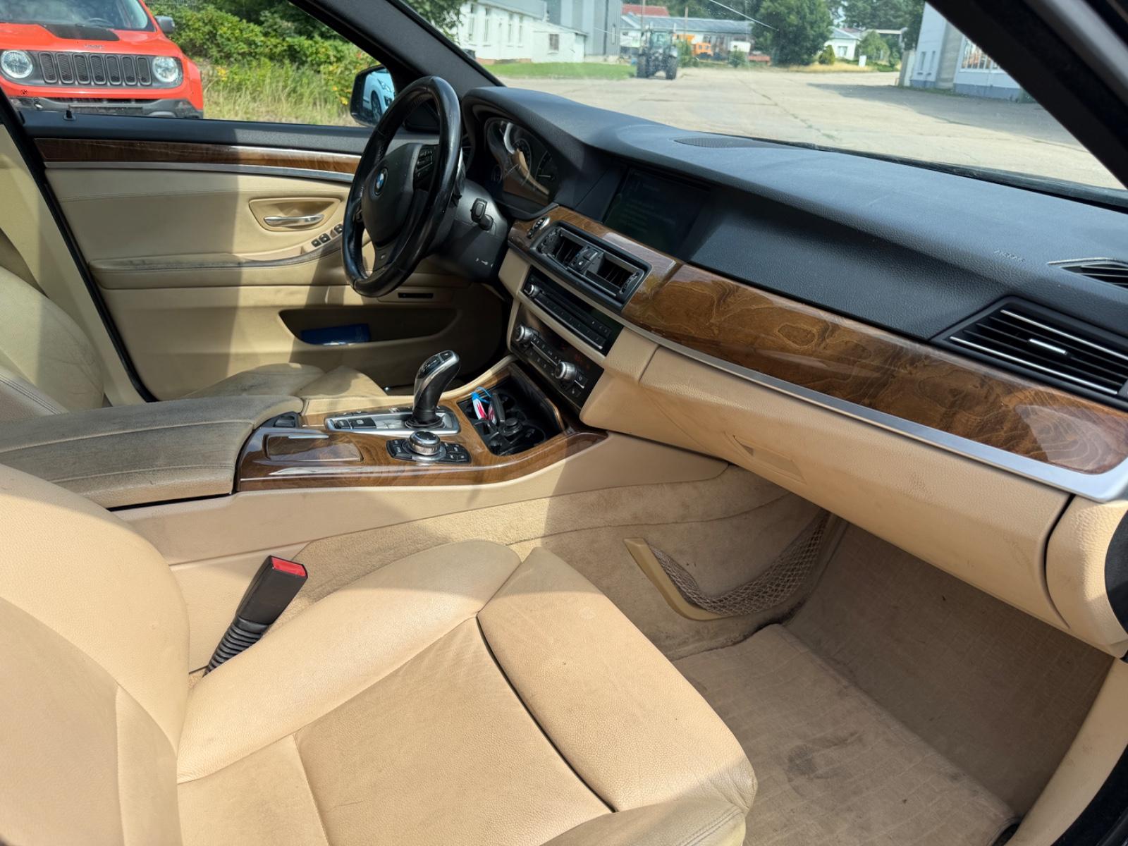 BMW 530 5 Touring 530 d xDrive M Paket