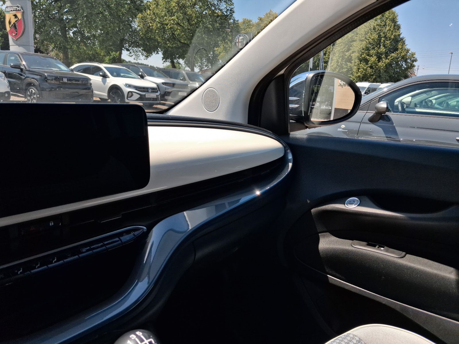 Fahrzeugabbildung Fiat 500C Dolcevita Cabrio Hybrid