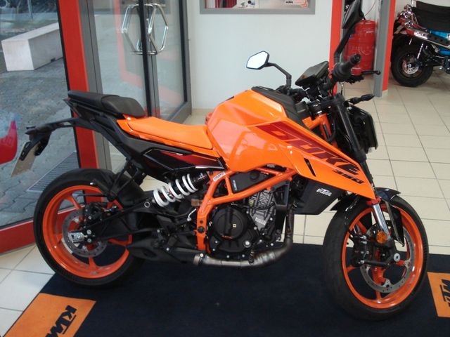 KTM 390 Duke