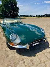 Jaguar E-Type 3.8 OTS - Jaguar E-Type mit Benzin-Antrieb: Cabrio