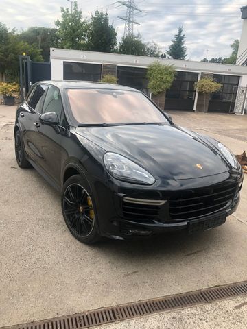 Porsche Cayenne Turbo S