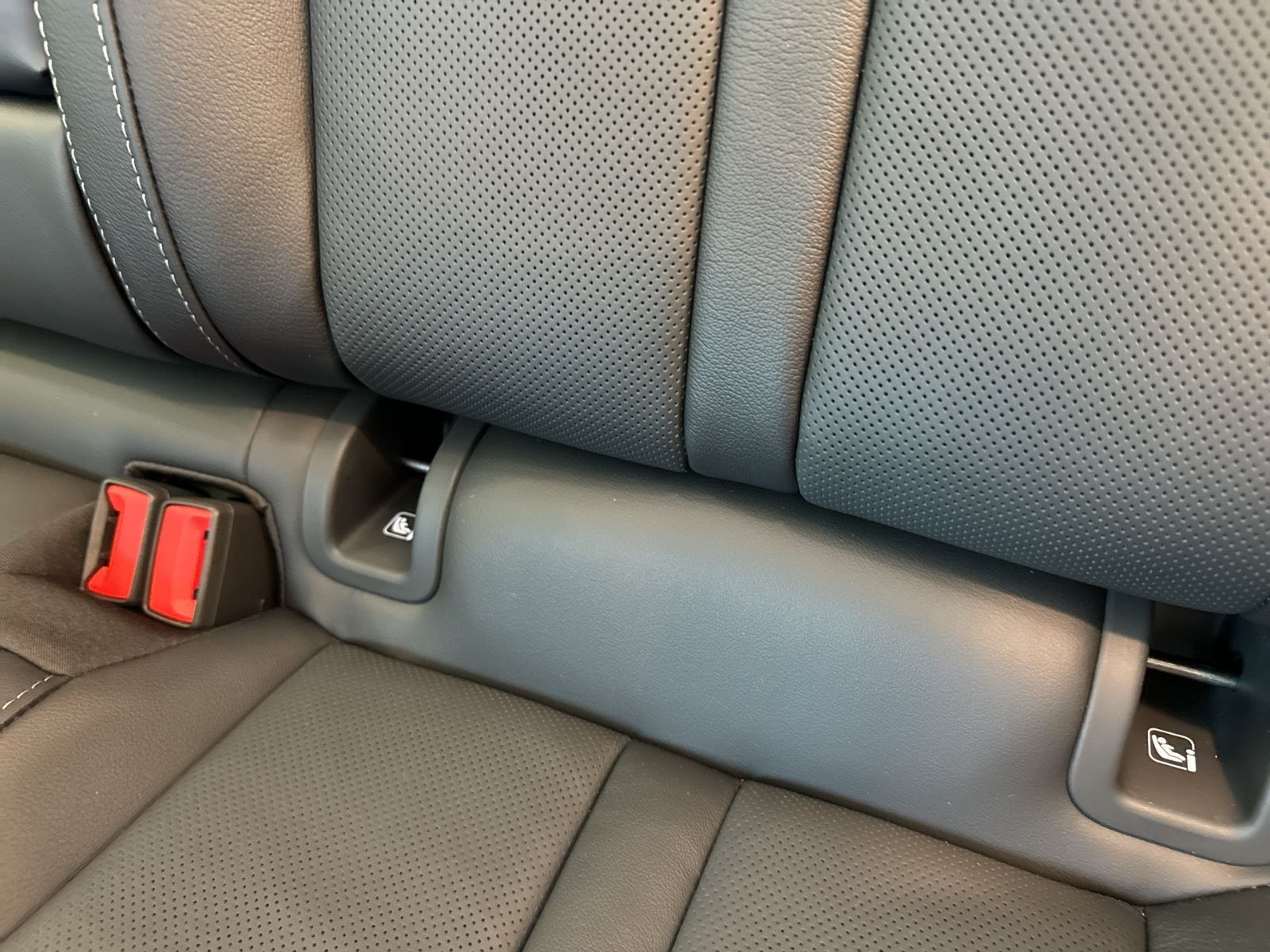 Octavia Combi Ultimate Schwarz 2.0 TDI, AHK, PAN