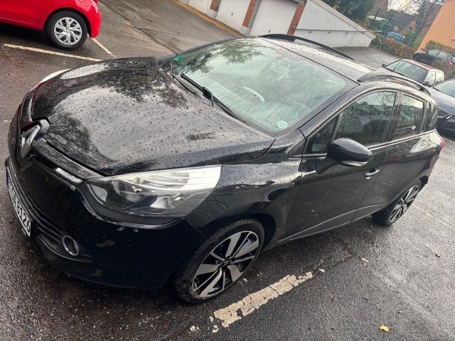 Renault Clio, Austausch