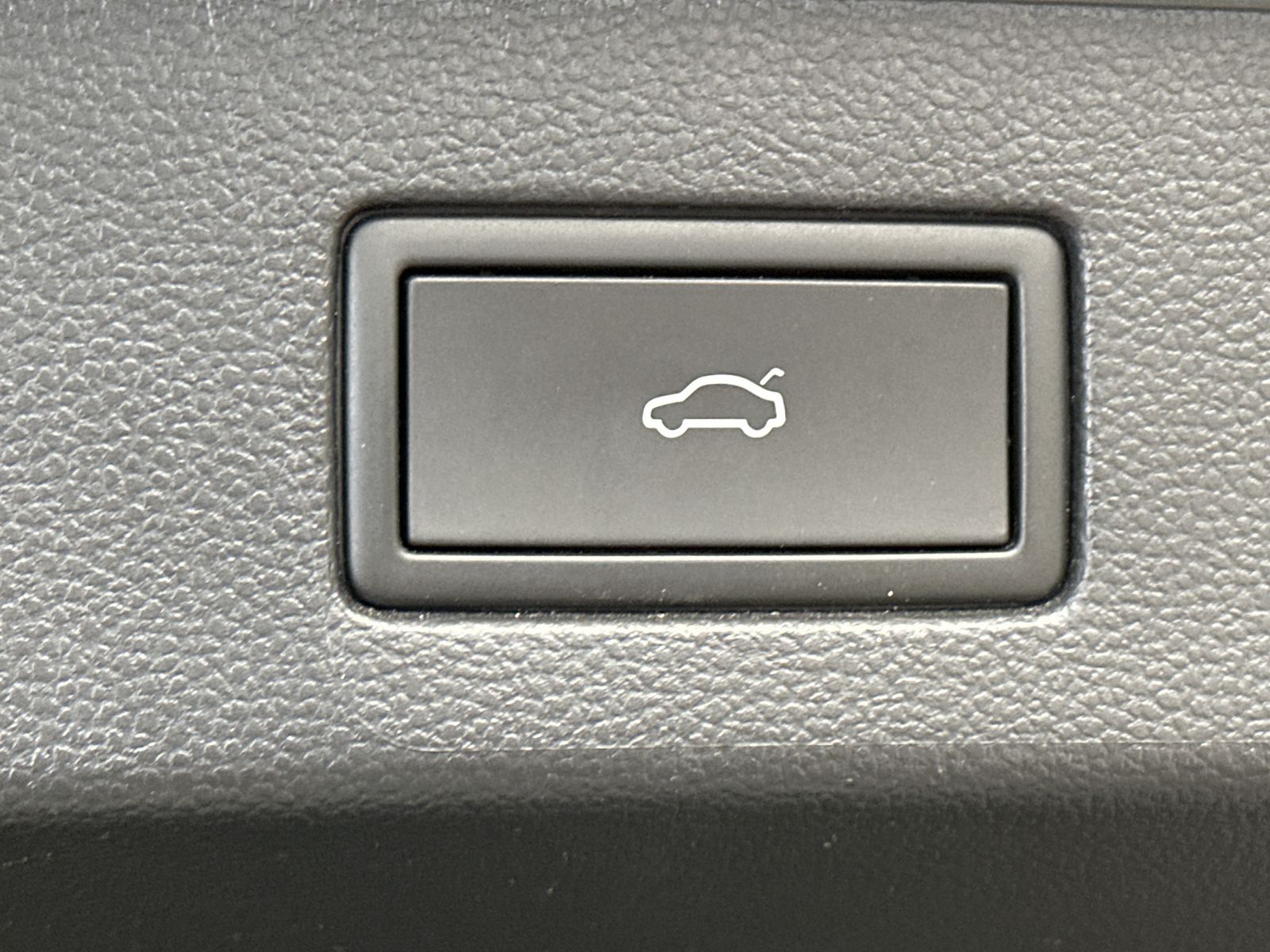 Fahrzeugabbildung Volkswagen Arteon SB 1.4 eHybrid R-Line NAV+LED+KAMERA+18ZO