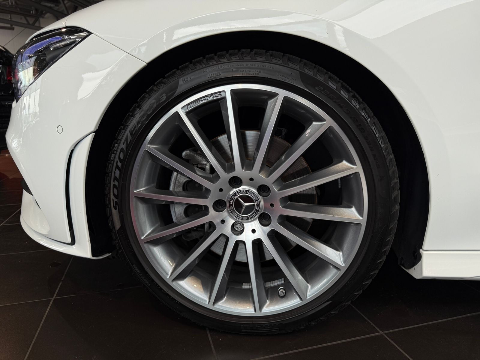 Fahrzeugabbildung Mercedes-Benz CLA 250 Shooting Brake  AMG NIGHT LED NAVI